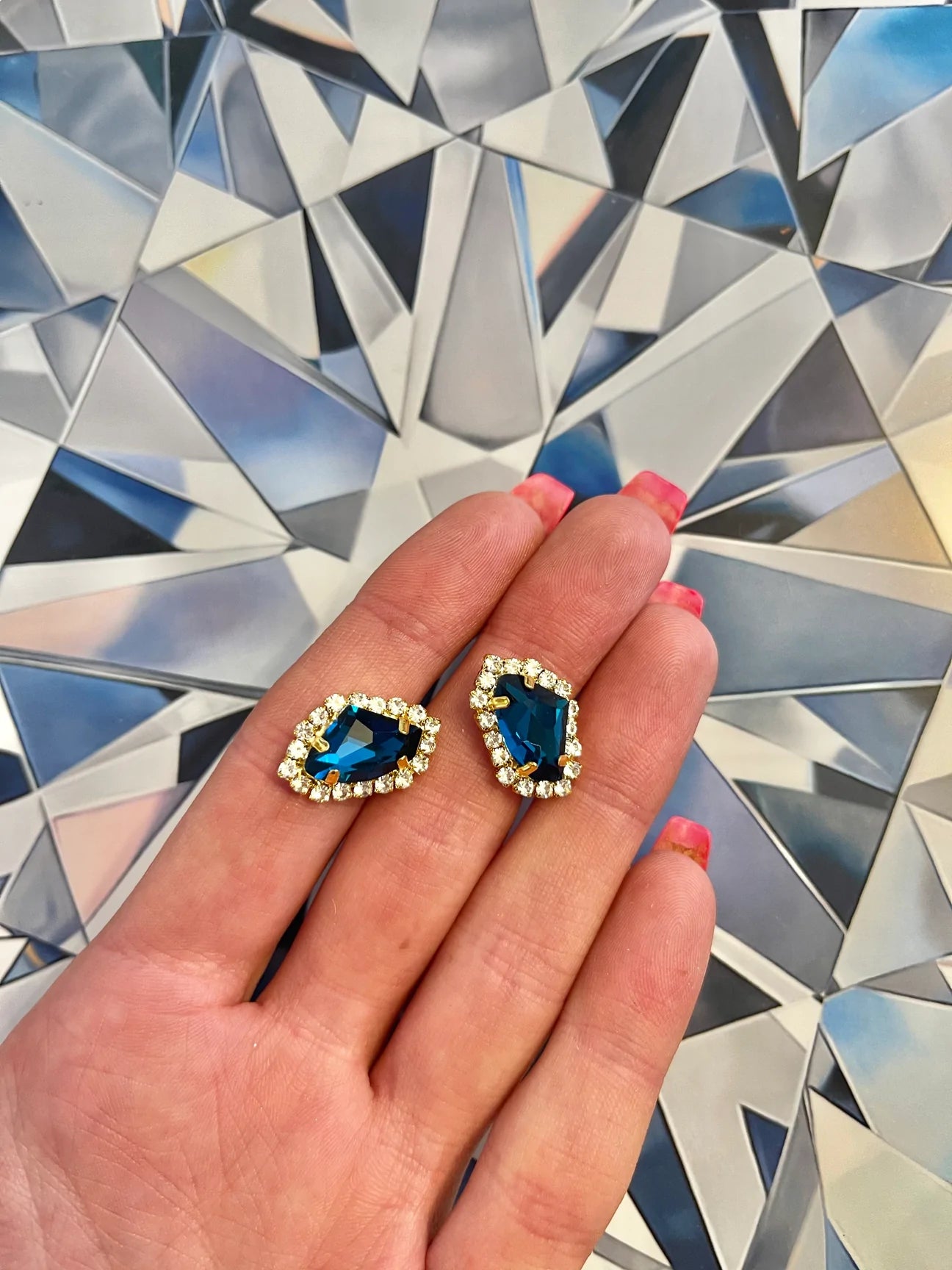 FEED ME GEMS✨Turquoise studs